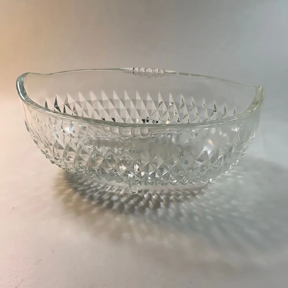 Elegant Clear Cut Glass Diamond Embedded Four Footed Vintage Serving 8 1/4 Bowl